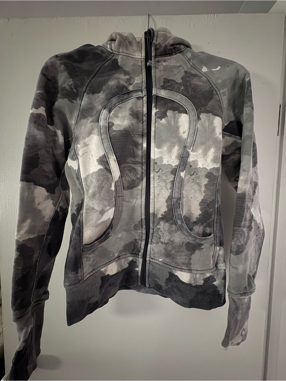 Lululemon Women’s Grey Tie-Dye Scuba Hoodie, sz4